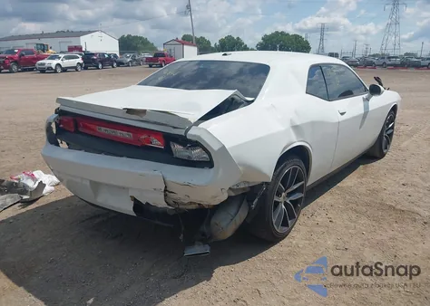 2014 Dodge Challenger Sxt z USA, uszkodzony, nr VIN 2C3CDYAG5EH196844